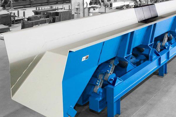 是時(shí)候?yàn)槟纳a(chǎn)選購(gòu)一臺(tái)更適合的振動(dòng)輸送機(jī)了??！